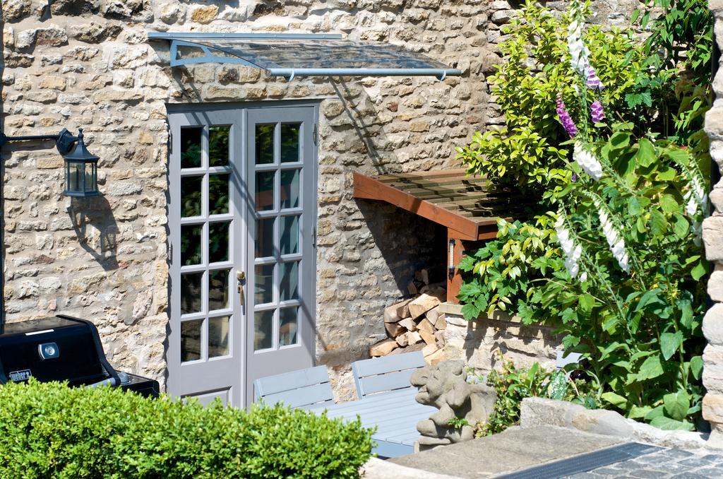 Stunning Yew Tree Landhaus